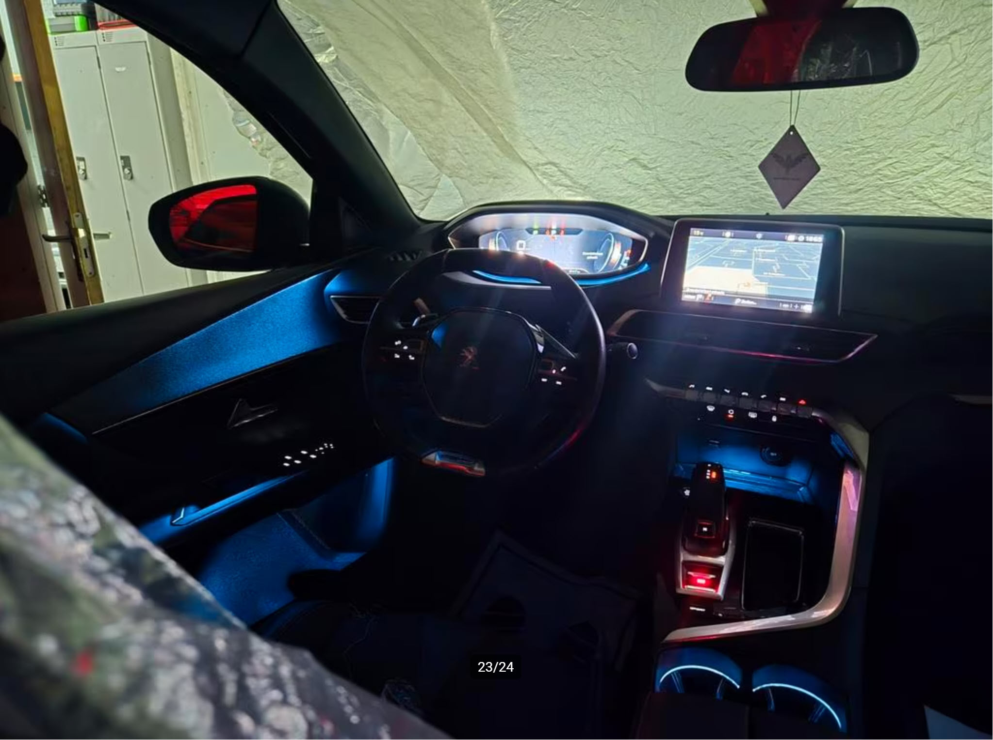 
								Peugeot 3008 GT full									