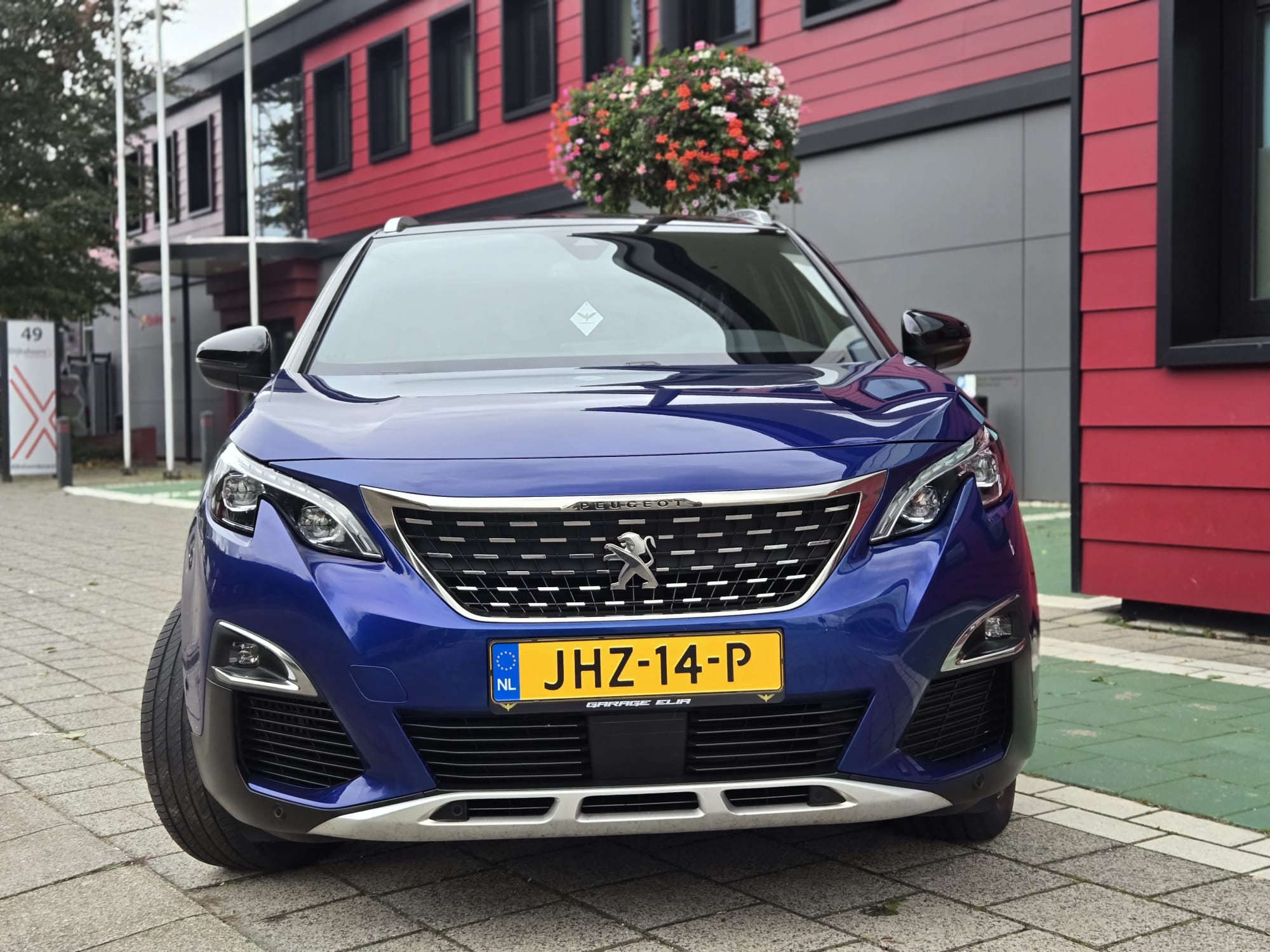 
								Peugeot 3008 GT full									