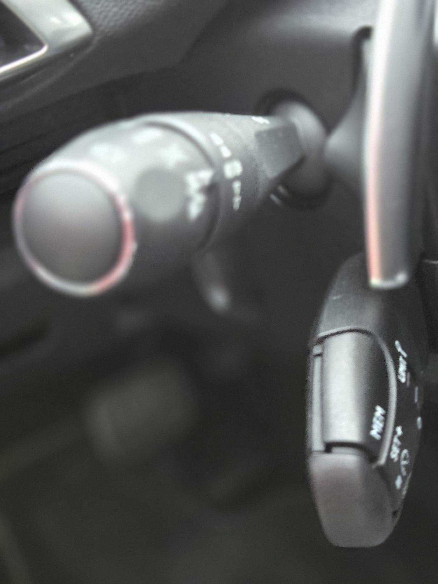 
								Peugeot 3008 GT full									