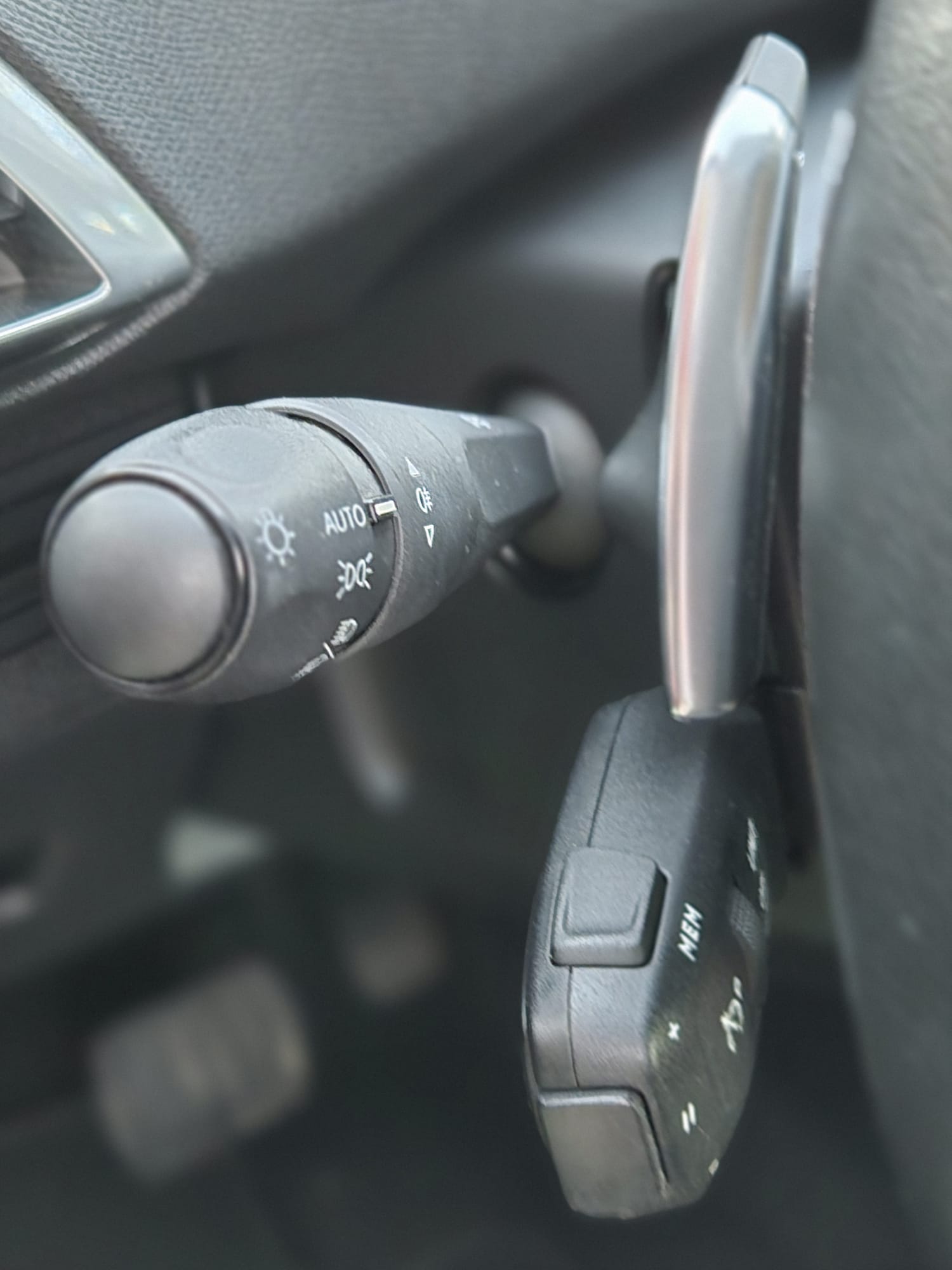 
								Peugeot 5008 7PL Aut. | LED | Navi | Camera | PDC | 6M Garantie full									