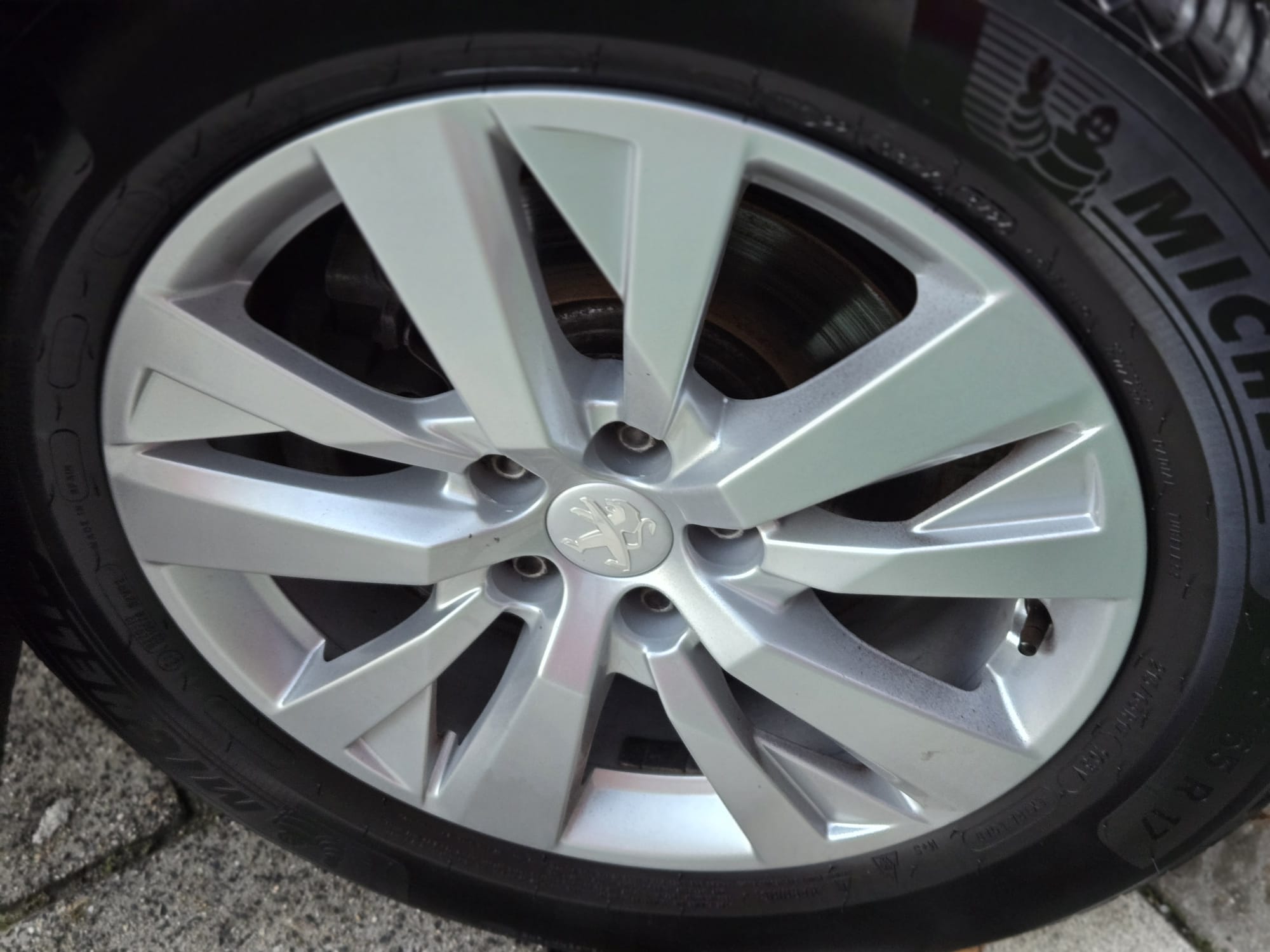 
								Peugeot 5008 7PL Aut. | LED | Navi | Camera | PDC | 6M Garantie full									