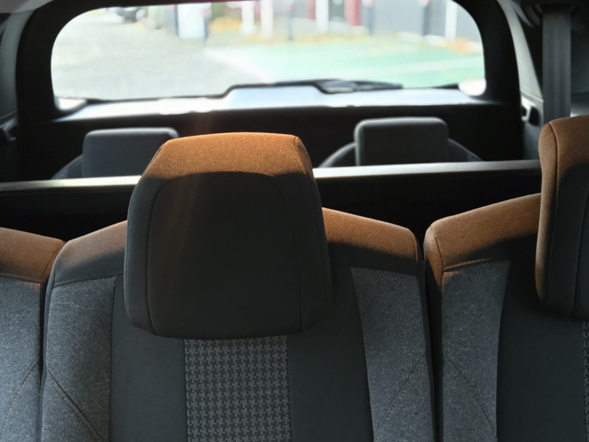 
								Peugeot 5008 7PL Aut. | LED | Navi | Camera | PDC | 6M Garantie full									